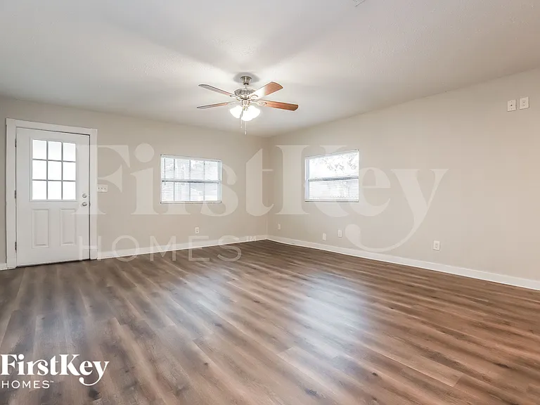 920 E Dr Martin Luther King Jr Blvd — Photo 2