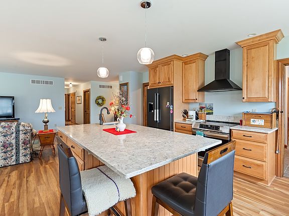2nd image of 6568 Florence Ln