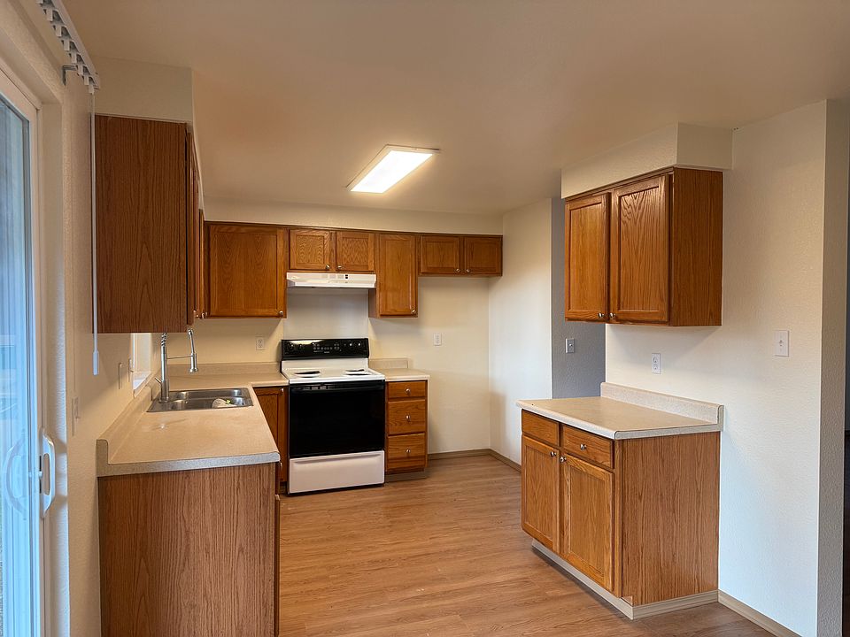 1st image of 18420 Old Highway 99 SW APT G