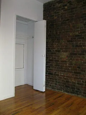 Rented by Tower Brokerage | media 33