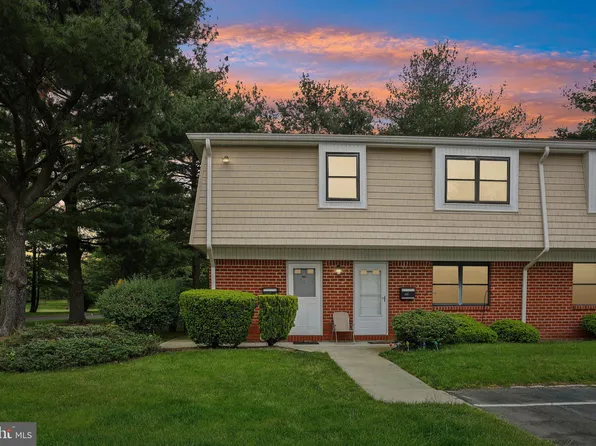 816 Silver Ct, Hamilton, NJ 08690