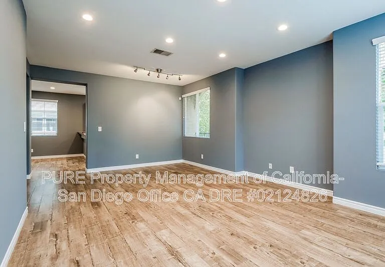 740 Mariposa Cir — Photo 4