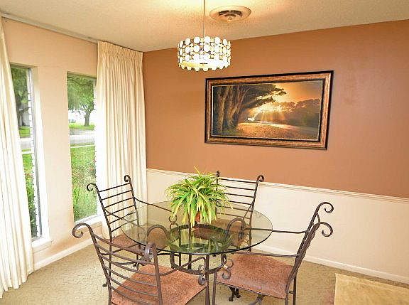 3rd image of 305 Birchwood Dr