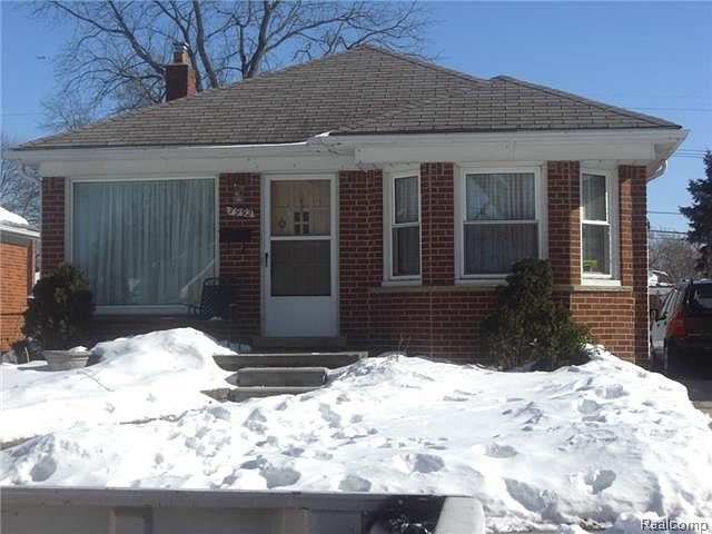 1st image of 7992 Henry St