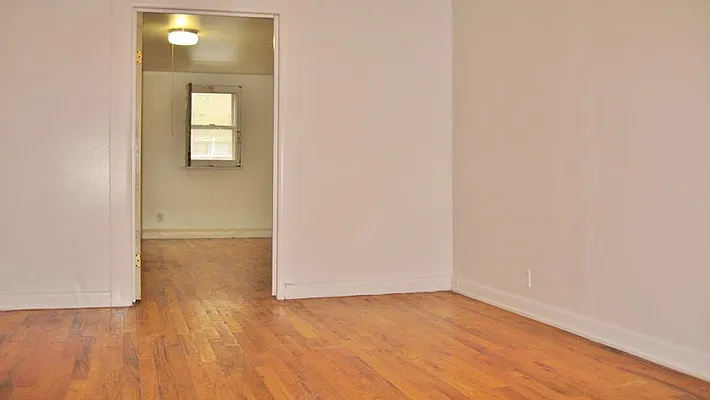 Rented by Park Property Advisors | media 38