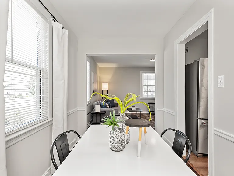 6525 W Grace St — Photo 28