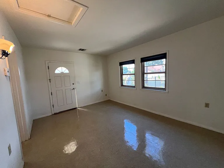 8206 N Wheatland Ave — Photo 9