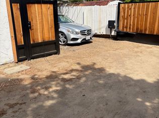 1244 N Vagedes Ave, Fresno, CA 93728