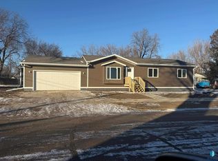2400 W Bailey St, Sioux Falls, SD 57104