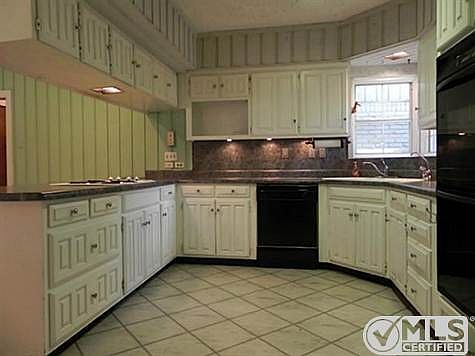 5th image of 3211 Roosevelt Dr