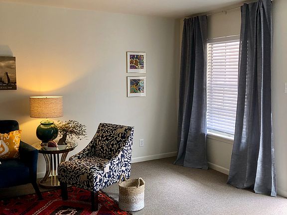 5th image of 3820 Fairfield Ave Unit 62