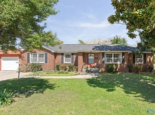 1215 Hermitage Ave SE, Huntsville, AL 35801