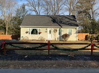 27 Frederick Rd, Greenfield, MA 01301