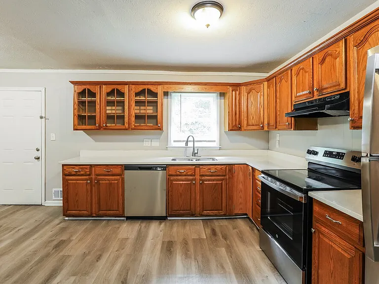 1338 W Stoneybrook Dr — Photo 6