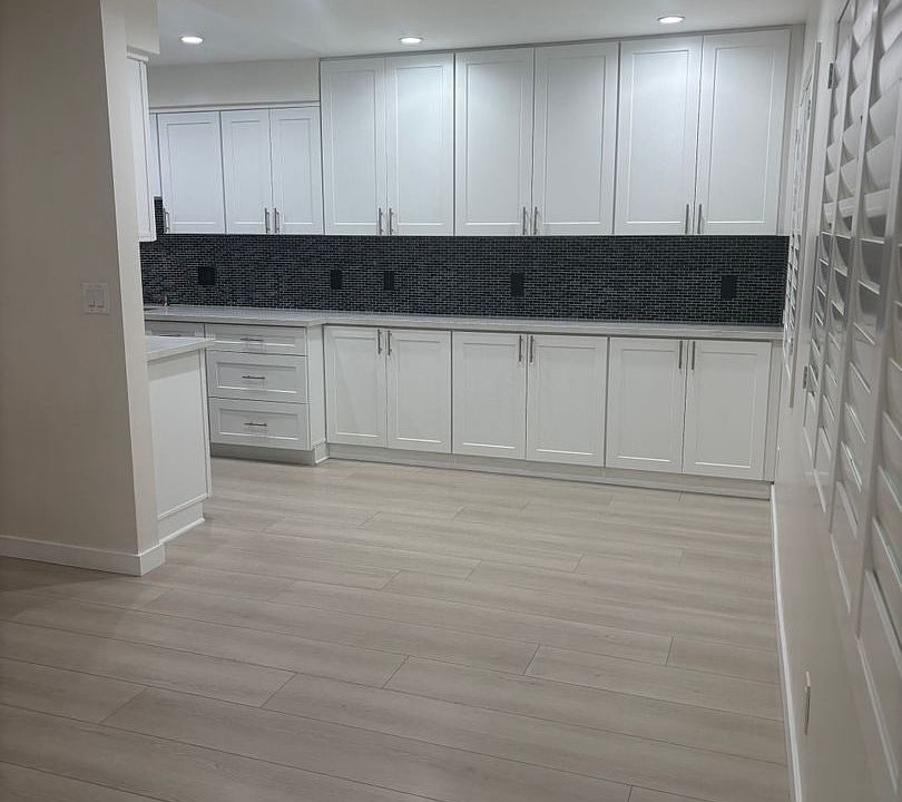 1st image of 717 Strand St APT 3