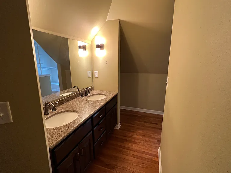 1346 Morrison St #2 — Photo 6