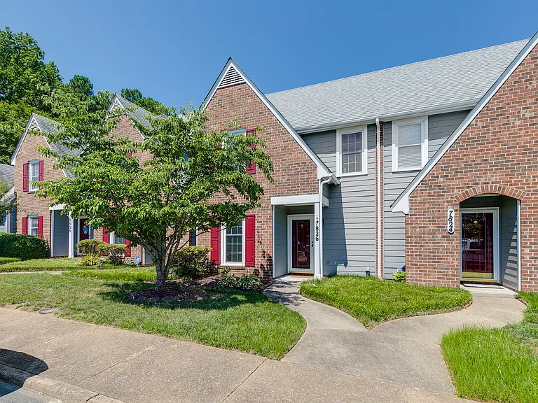 7826 Fitzgerald Ct — Photo 2