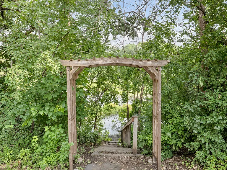 The Woodlands of Minnetonka Apartments — Photo 44