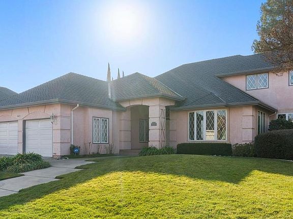 3rd image of 3205 Pleasant Bay Cir