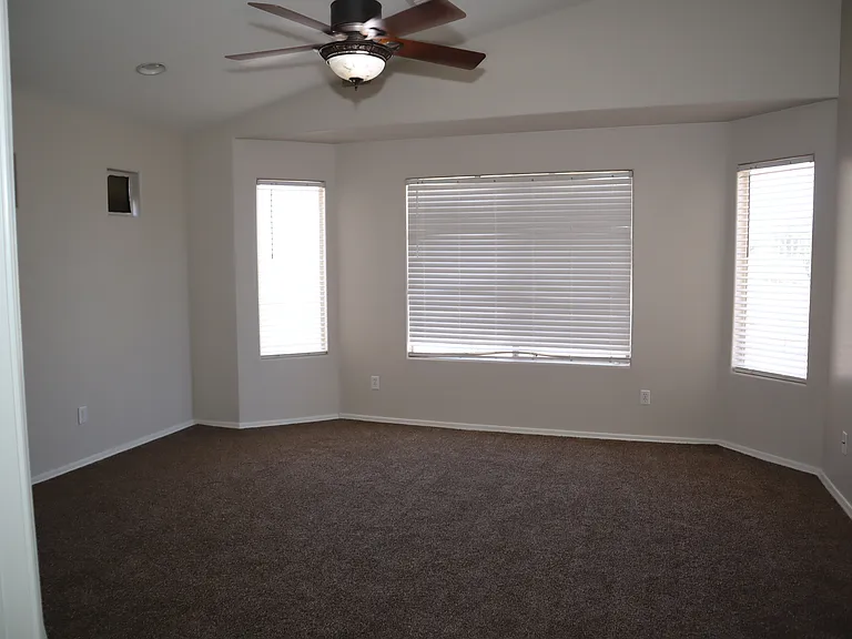 10998 W Griswold Rd — Photo 23