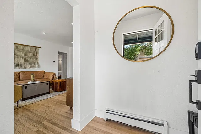 3 bed, 1130 sqft, $3,300 — Photo 3