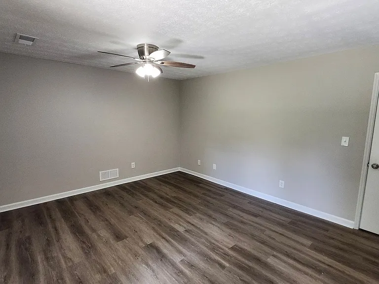 1693 Briarbend Ct — Photo 11