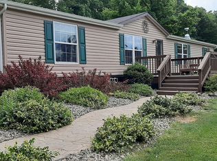 266 Lower Newtown Rd, Waterford, NY 12188