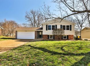 418 Marie Ln, Ballwin, MO