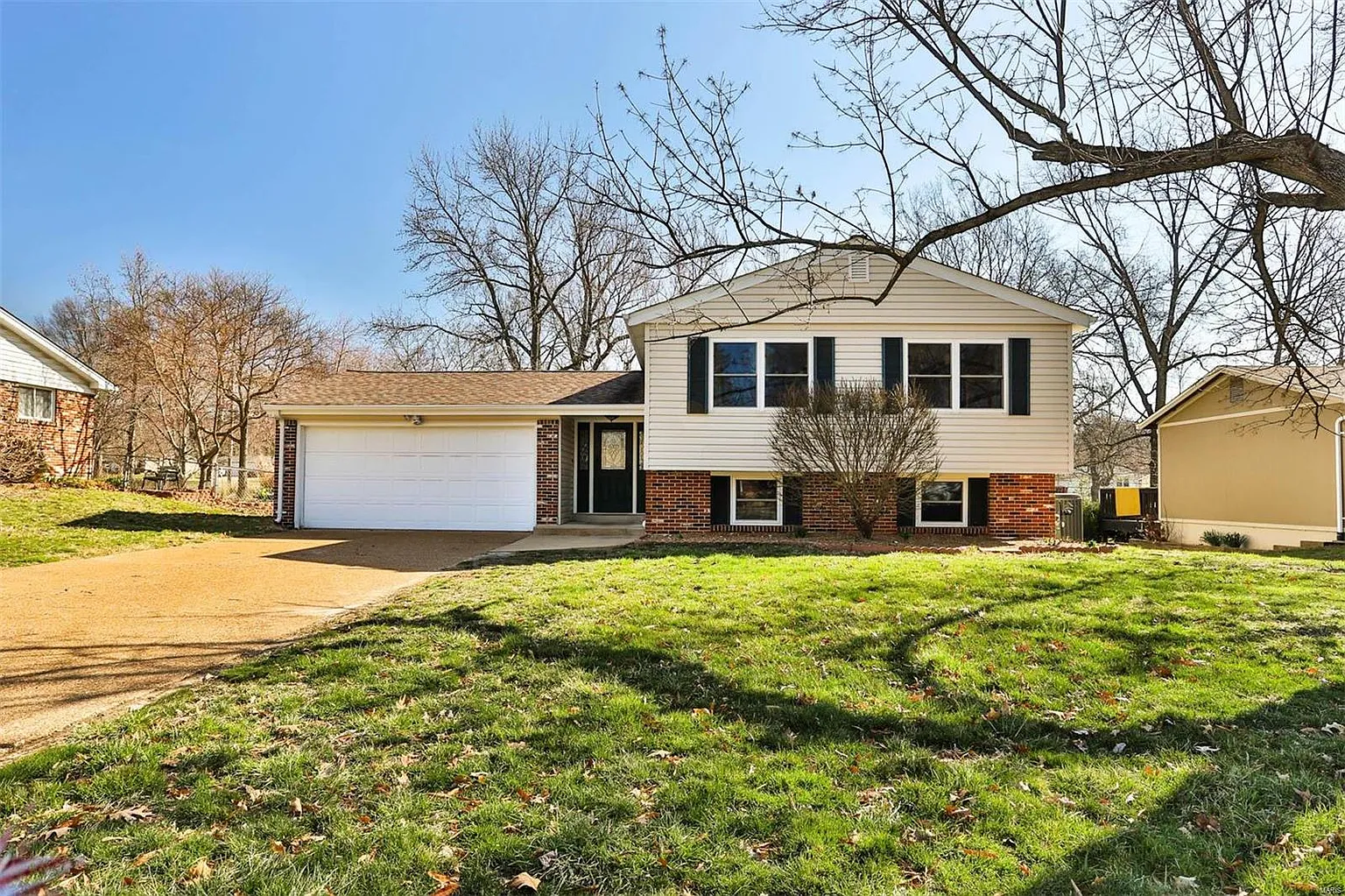 418 Marie Ln photo 1