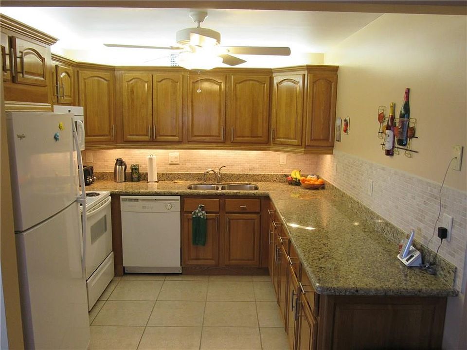 1st image of 4113 Oakridge V #4113
