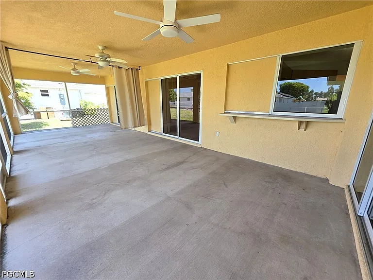 4614 SW 9th Pl — Photo 29