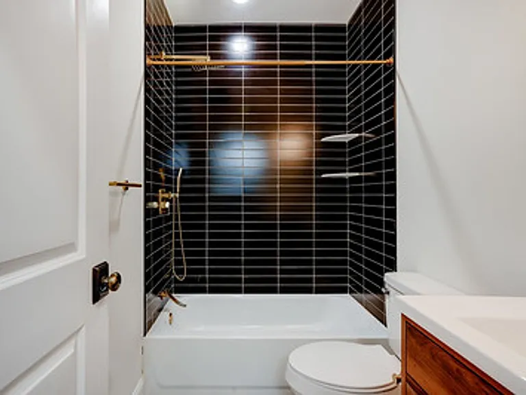 513 Cobbs Creek Parkway — Photo 40
