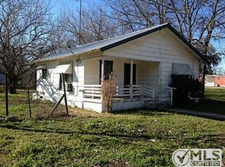 303 E 3rd St, Hico, TX 76457