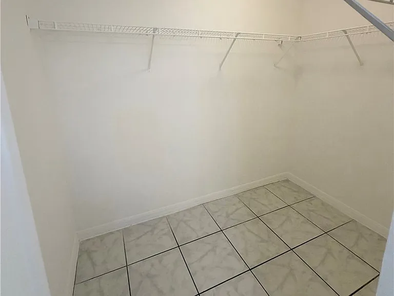 4346 SW 7th Pl — Photo 11