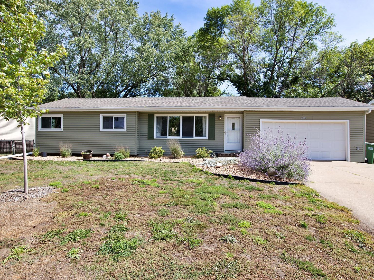 12809 Taylor St NE, Blaine, MN 55434 Zillow