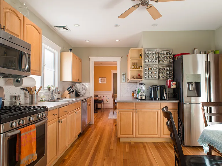 211 Common St #2 — Photo 11