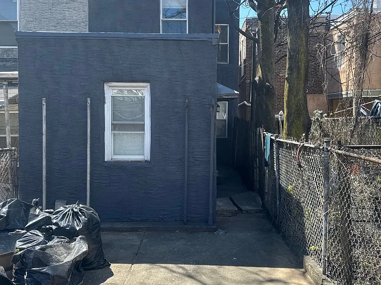 2811 E Venango St — Photo 20