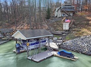 760 Lakemount Dr, Moneta, VA 24121