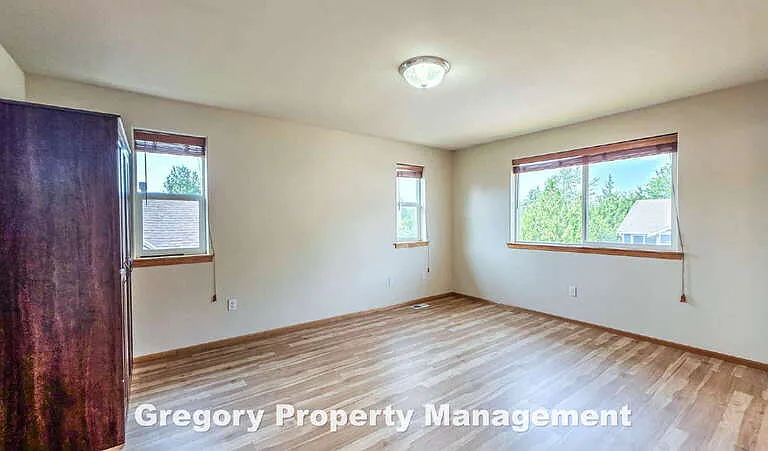 1219 187th St SE — Photo 31