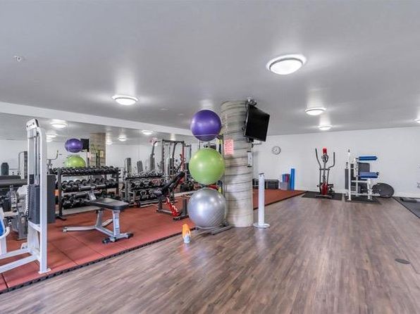 2442 Whatcom Rd #307, Abbotsford, BC V3G 2L5