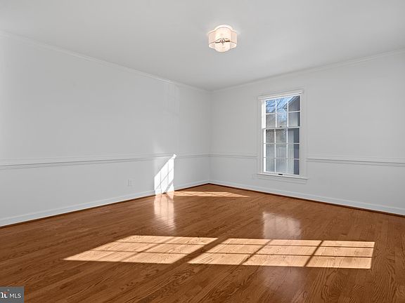 5th image of 101 Courtland Ln