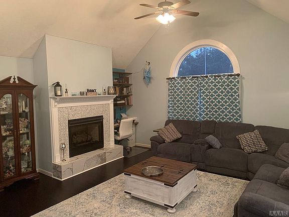 5th image of 109 Camellia Dr