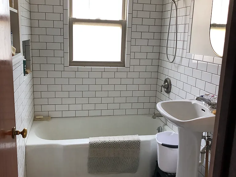 1525 Van Buren St — Photo 3