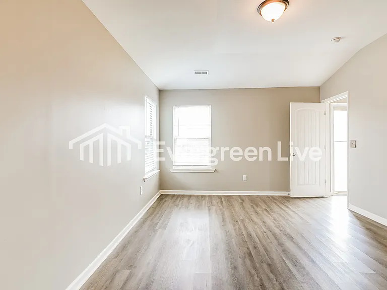 12602 Downing Dr — Photo 9