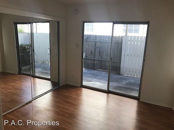 5th image of 2429 Cheremoya Ave APT 01