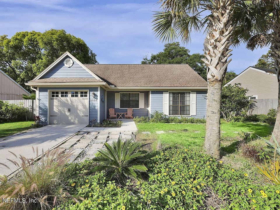 1st image of 2444 BLUFFTON Drive
