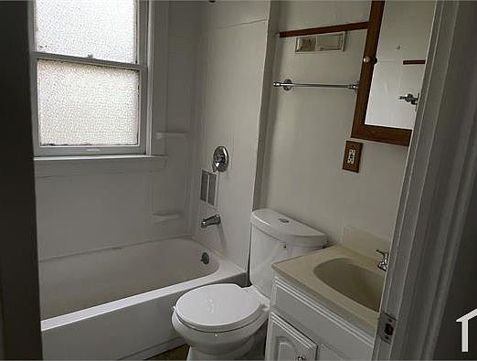 4th image of 3392 E 110th St #1