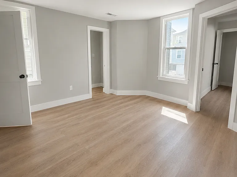 8 Curtis St #2 — Photo 4