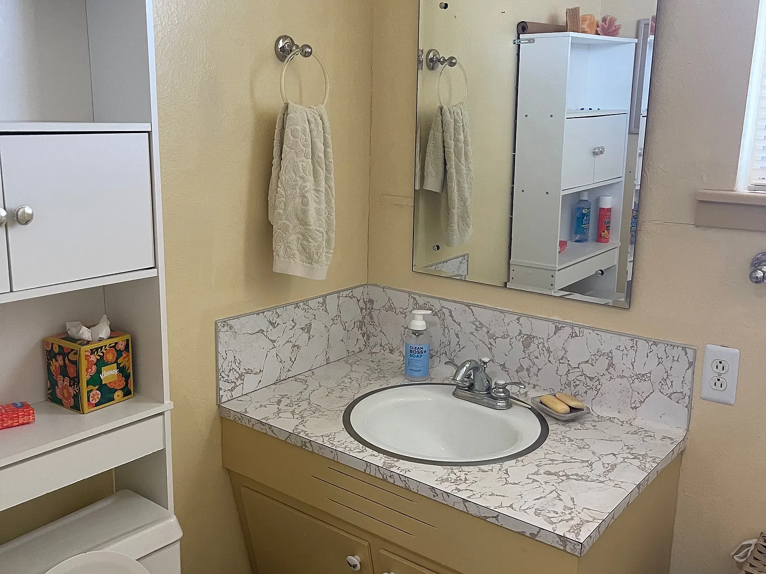 3 bed, 1645 sqft, $1,950 — Photo 2
