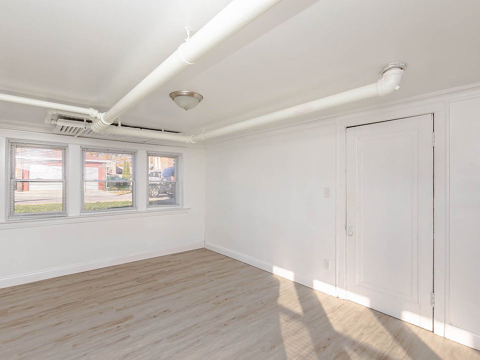 1st image of 5111 W 19th St